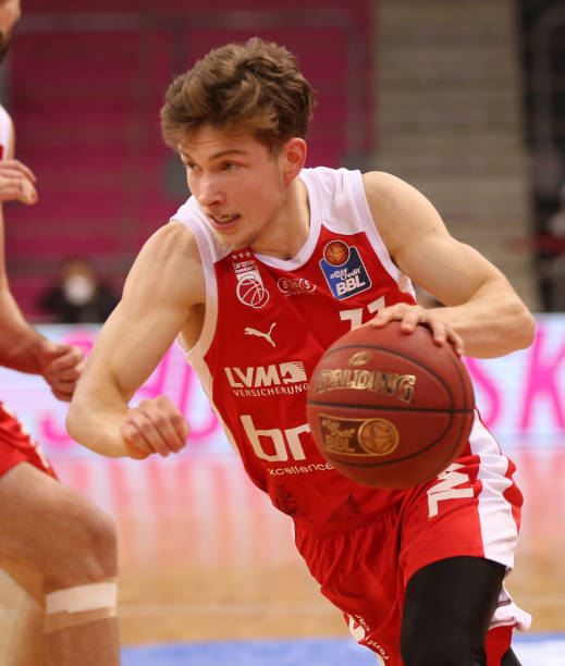 曼努埃尔 曼努埃尔