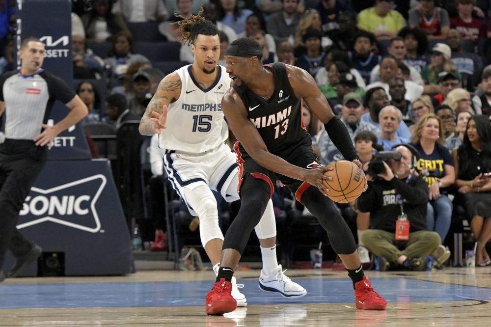 三镇的后防 三镇的后防