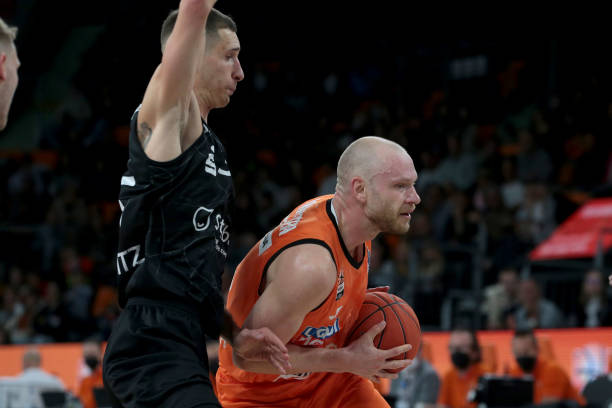 峰皇马和克 峰皇马和克