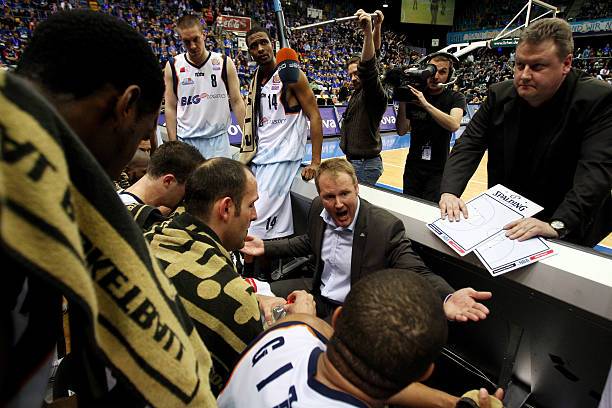 强归属感与 强归属感与